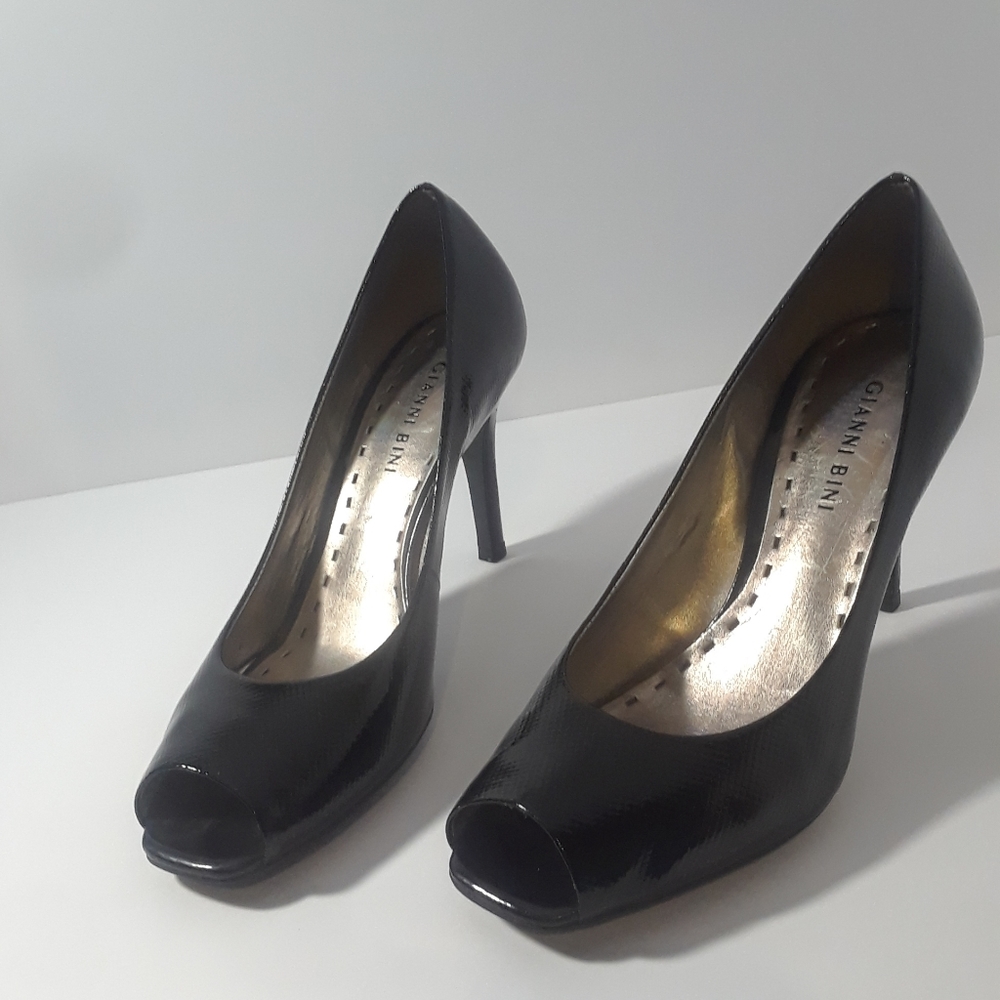 Gianni Bini Black Peep Toe Heels